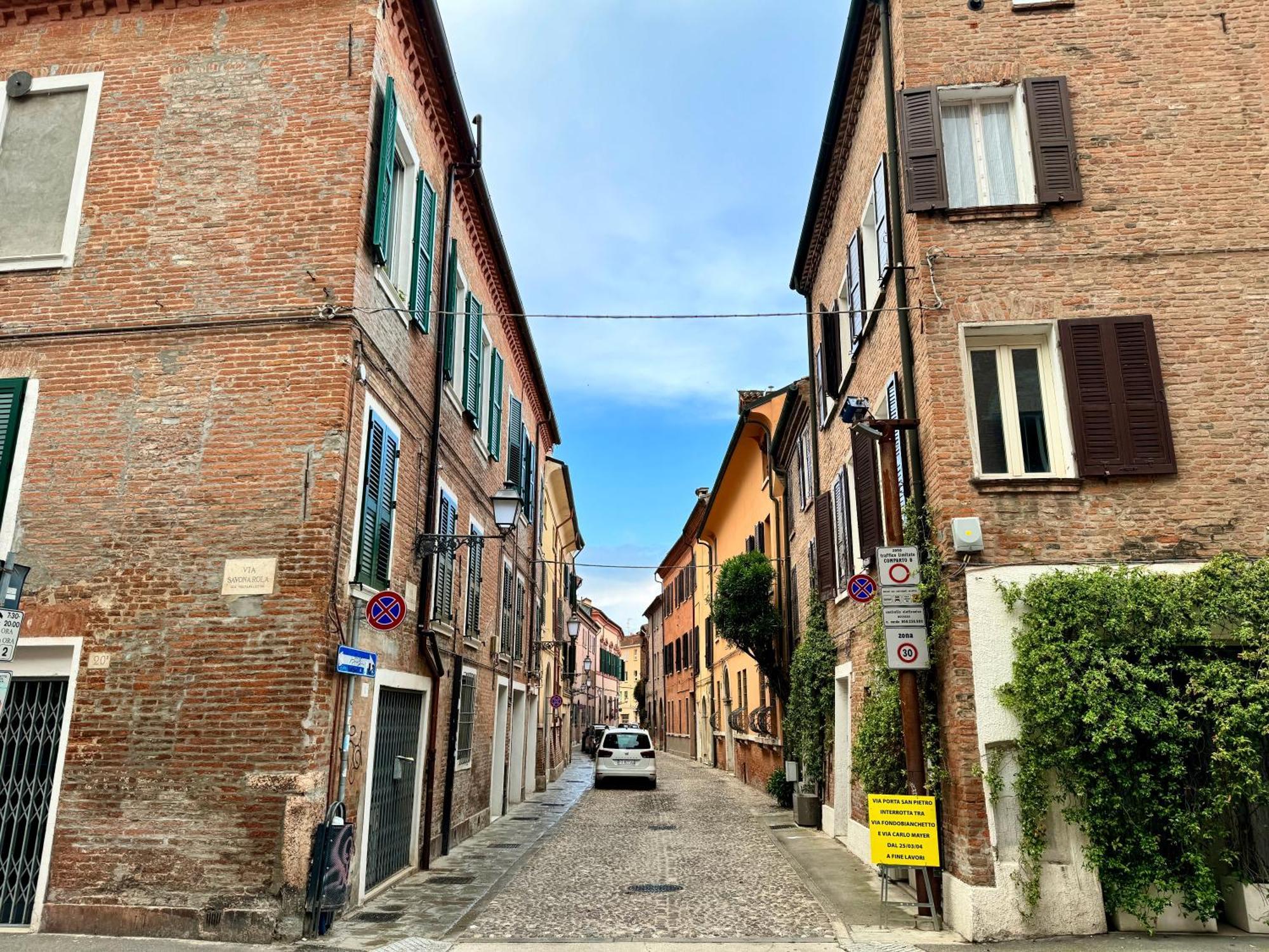 Ferienwohnung Oasi Rinascimentale Con Giardino In Centro Ferrara Exterior foto